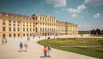 Schloss Schönbrunn von der Parkseite aus